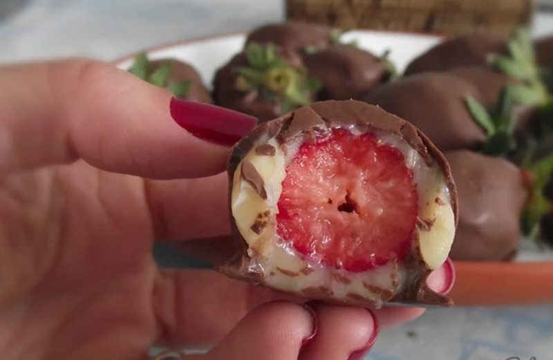 Bombom Caseiro Recheado com Morango